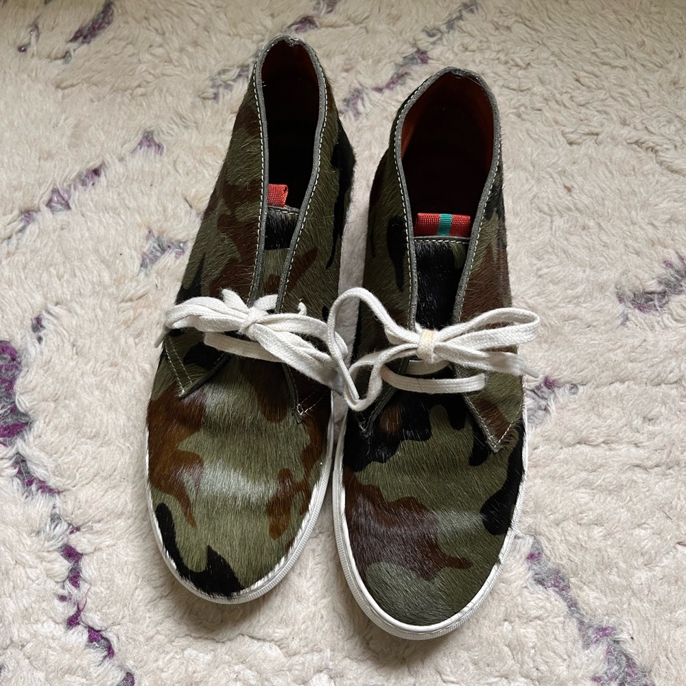 Penelope Chilvers Men's Camouflage Lace-Up Sneakers in Olive, Brown, Black